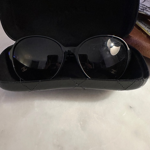 Chanel sunglasses (barely worn) - Picture 1 of 3